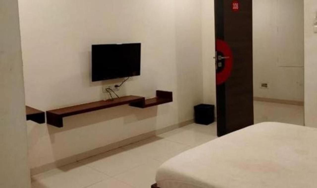 Hotel Sun N Step Club Ahmedabad Exterior foto